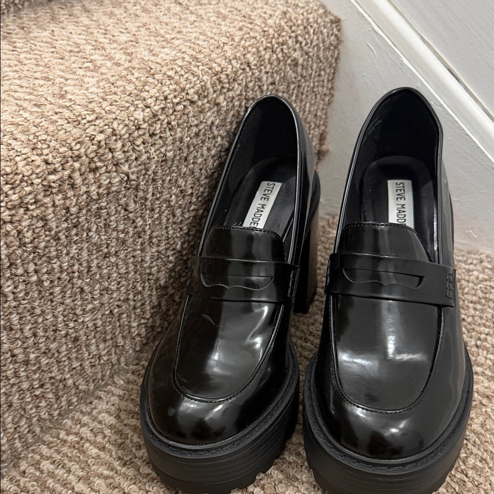 Steve Madden Black Patent Platform Penny Loafers